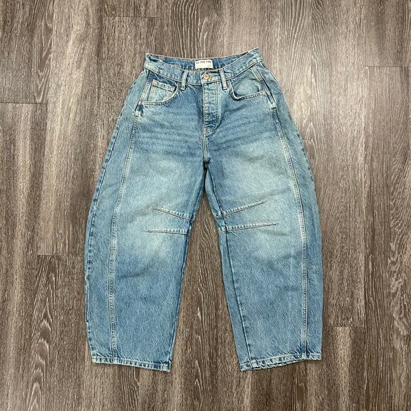 NWOT We The Free Lucky You Mid Rise Barrel Jeans 25 Short Kismet Cropped Denim - Picture 11 of 16